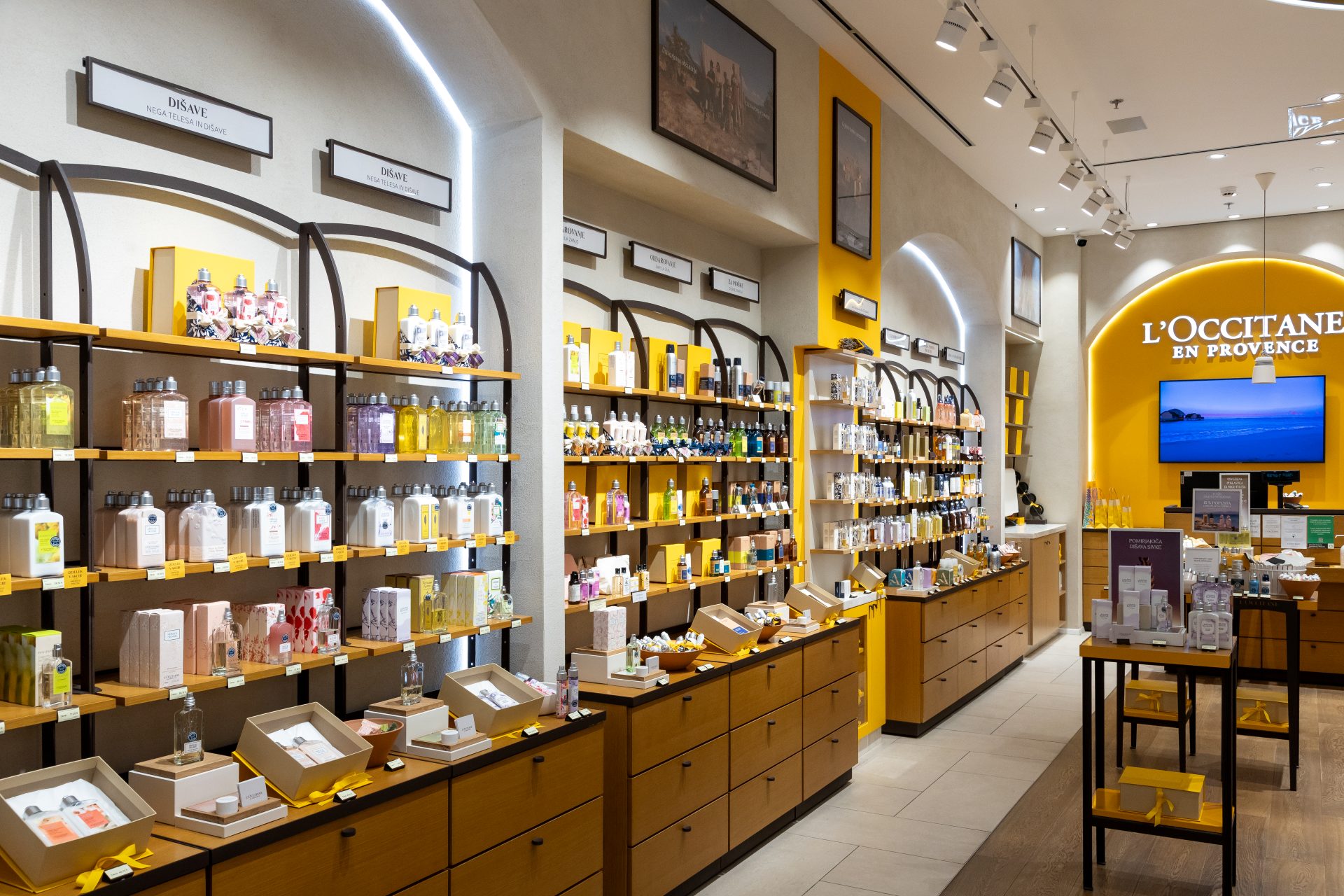 L_Occitane Planet Koper
