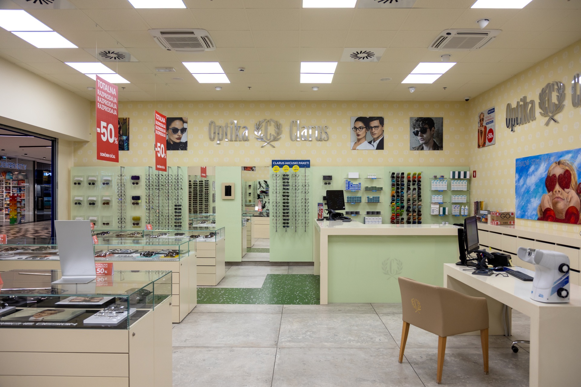 Optika Clarus Planet Koper