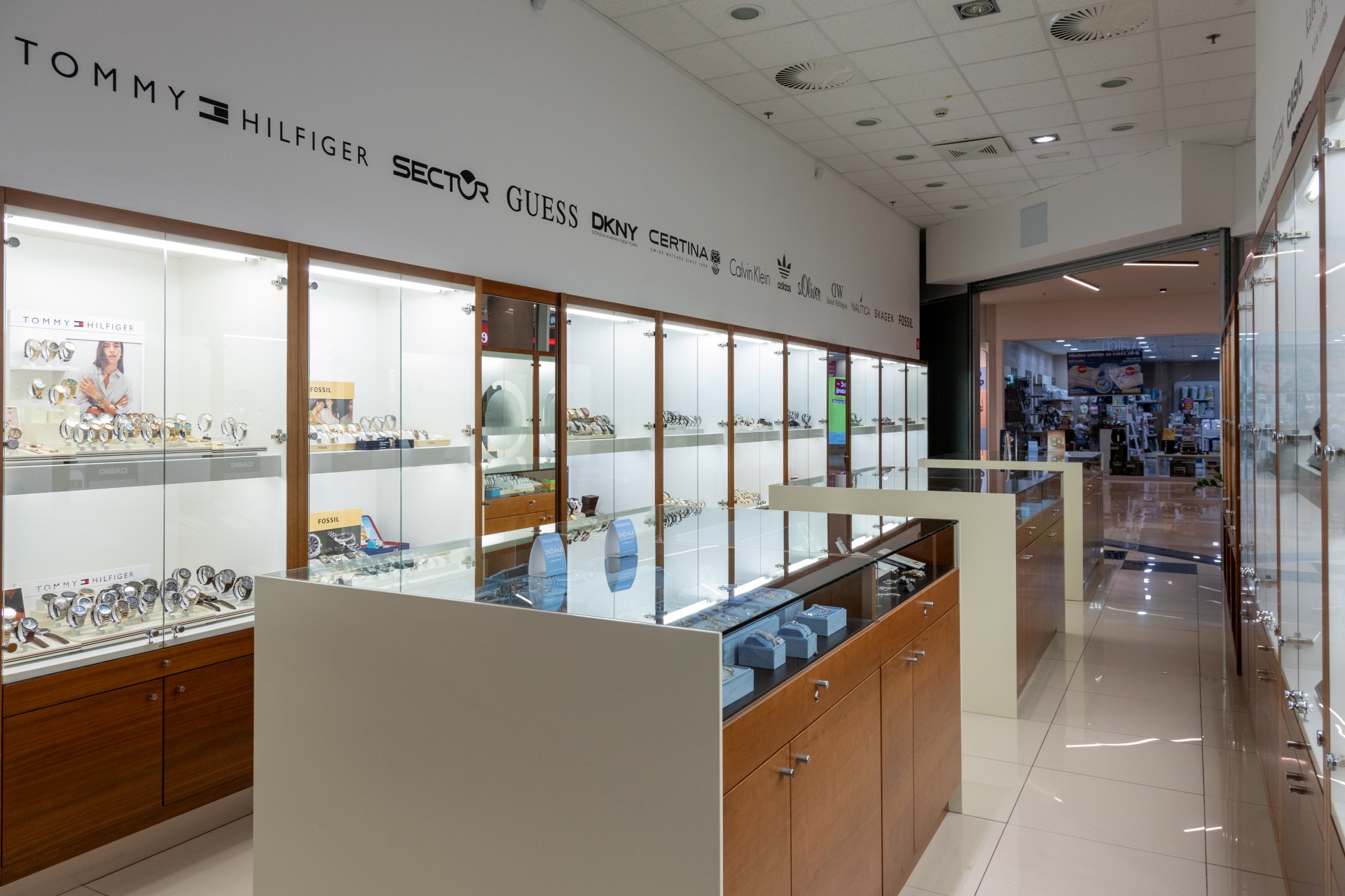 Slowatch Planet Koper